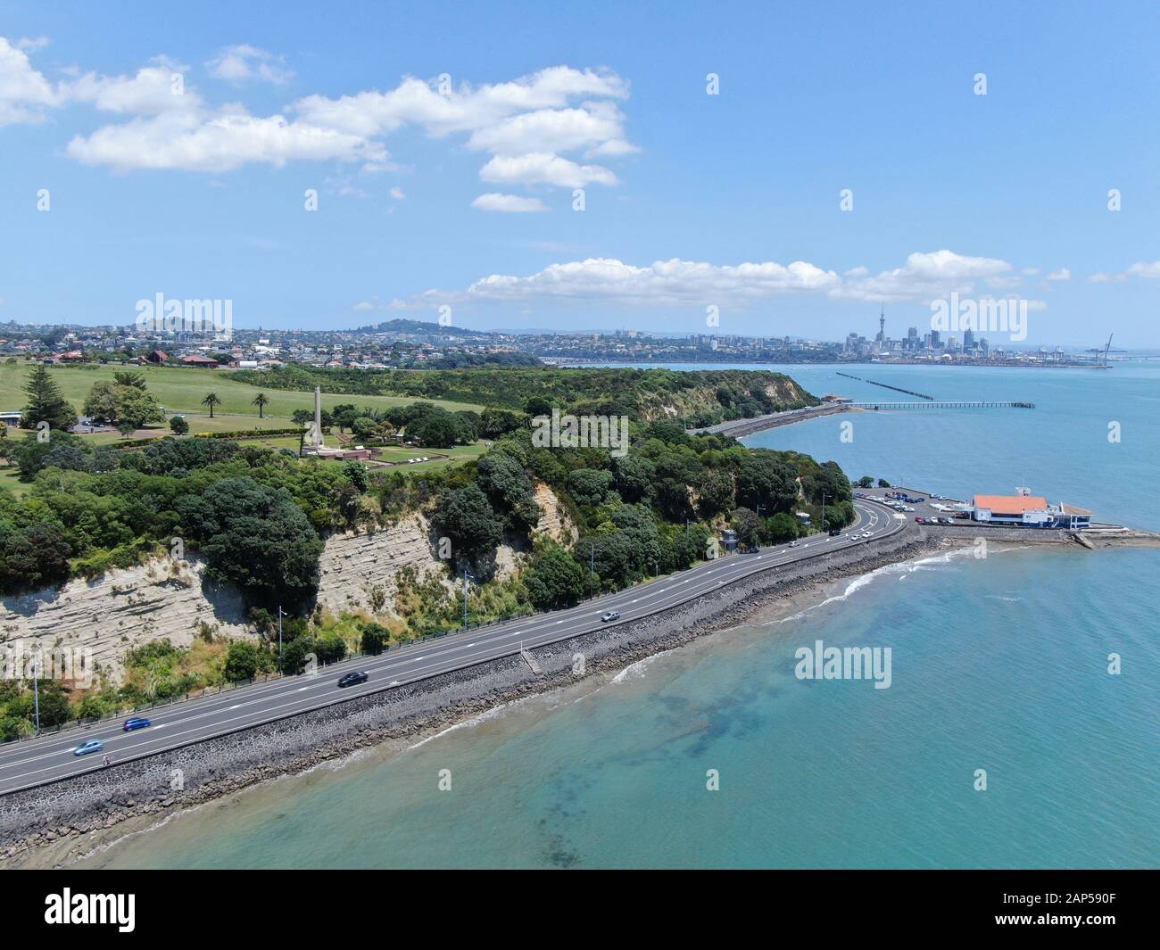 Bastion Point, Auckland / Nuova Zelanda - 30 Dicembre 2019: The Amazing Cliff Of Bastion Point At Michael Joseph Savage Memorial Park, Okahu Bay E Mi Foto Stock