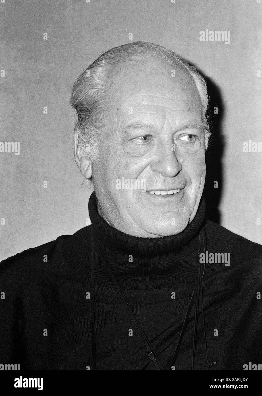 Curd Jürgens, deutsch österreichischer Bühnen- und Filmschauspieler, ad Amburgo, Deutschland 1976. Tedesco stadio austriaco attore di cinema e di cagliata Juergens a Amburgo, Germania 1976. Foto Stock