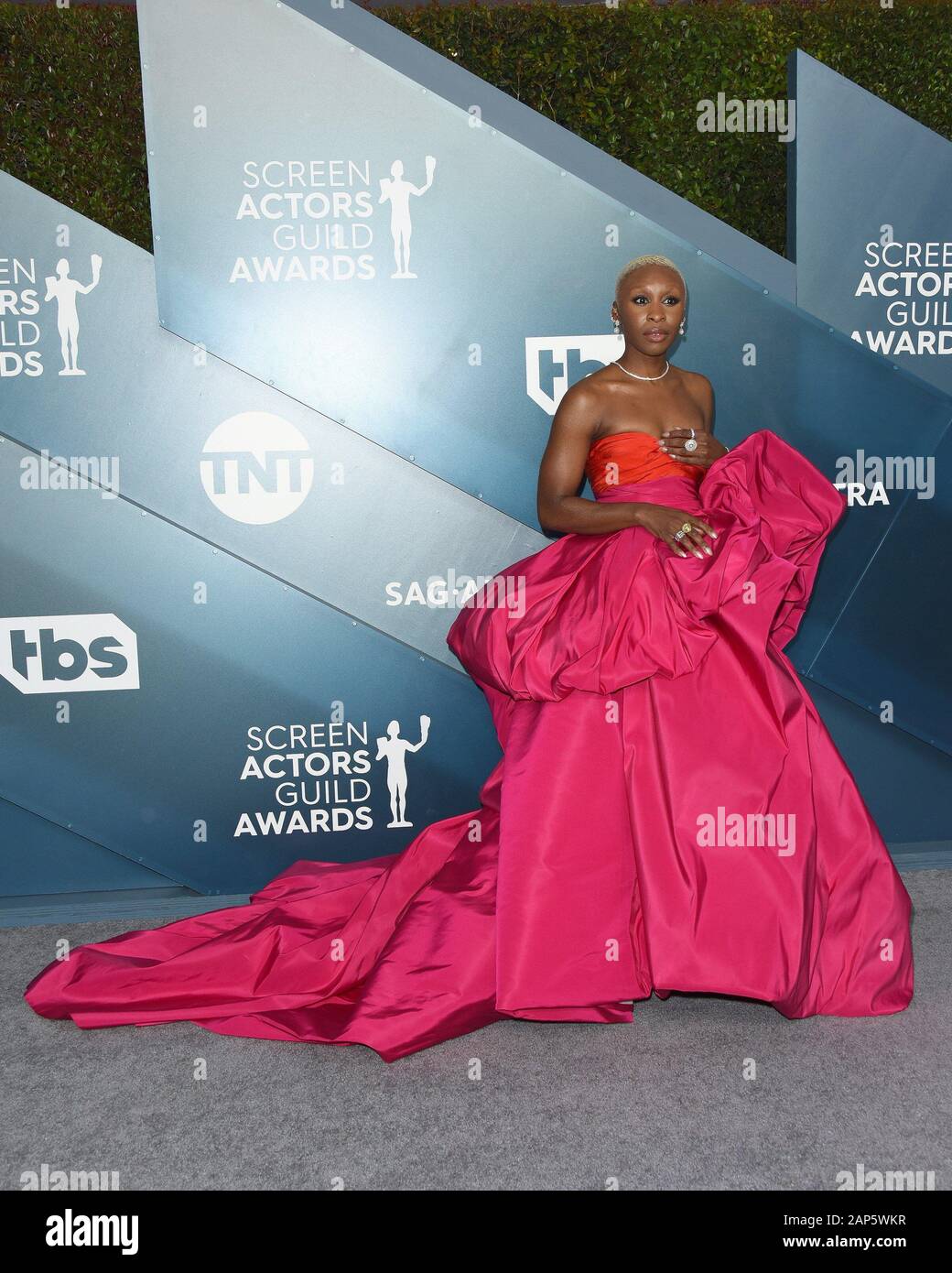 Cynthia Erivo presso gli arrivi per la XXVI edizione Screen Actors Guild Awards - Parte 3, Shrine Auditorium, Los Angeles, CA 19 gennaio 2020. Foto di: Priscilla concedere/Everett Collection Foto Stock