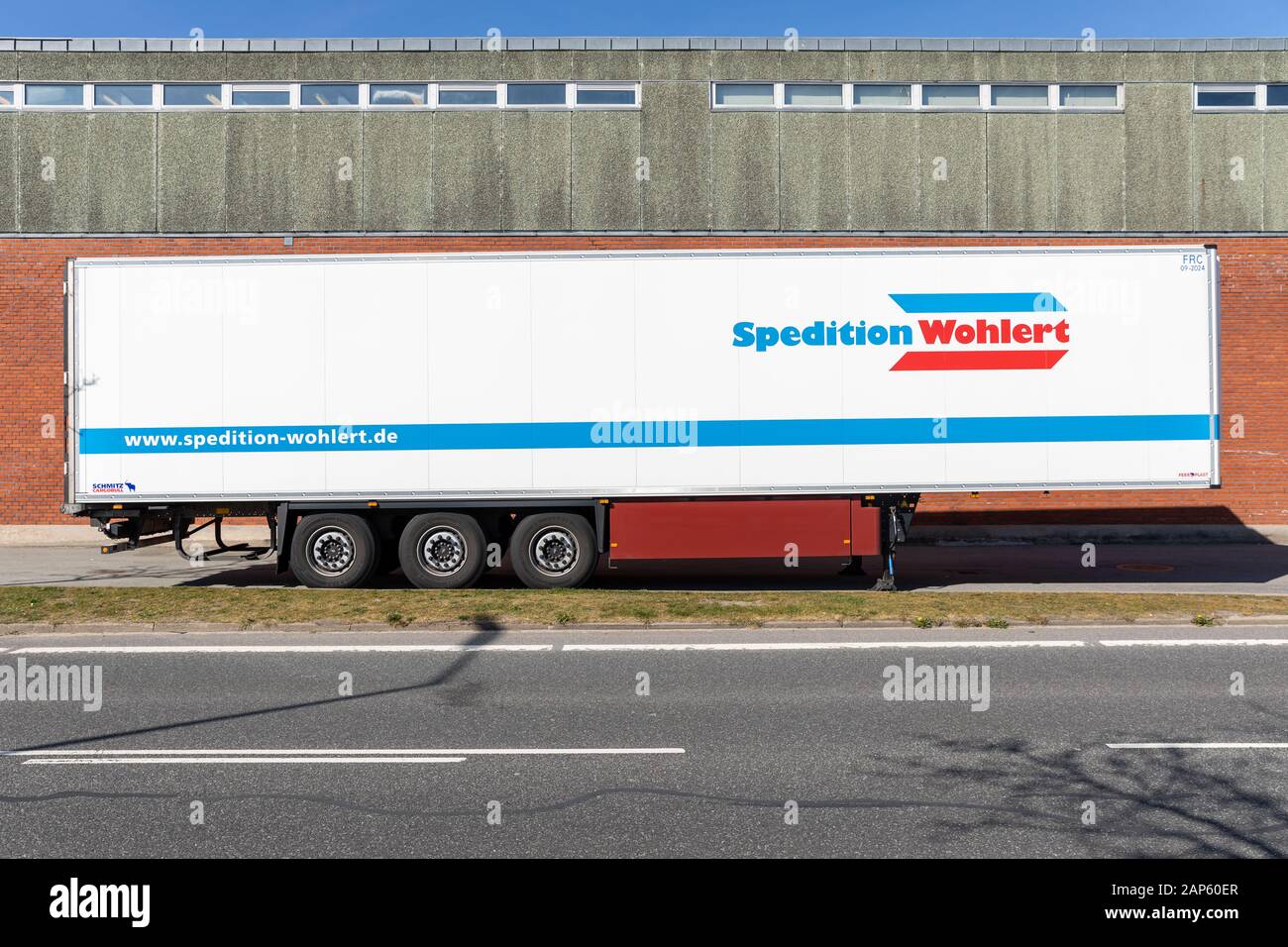 Spedition rimorchio per camion Wohlert, parcheggiato Foto Stock