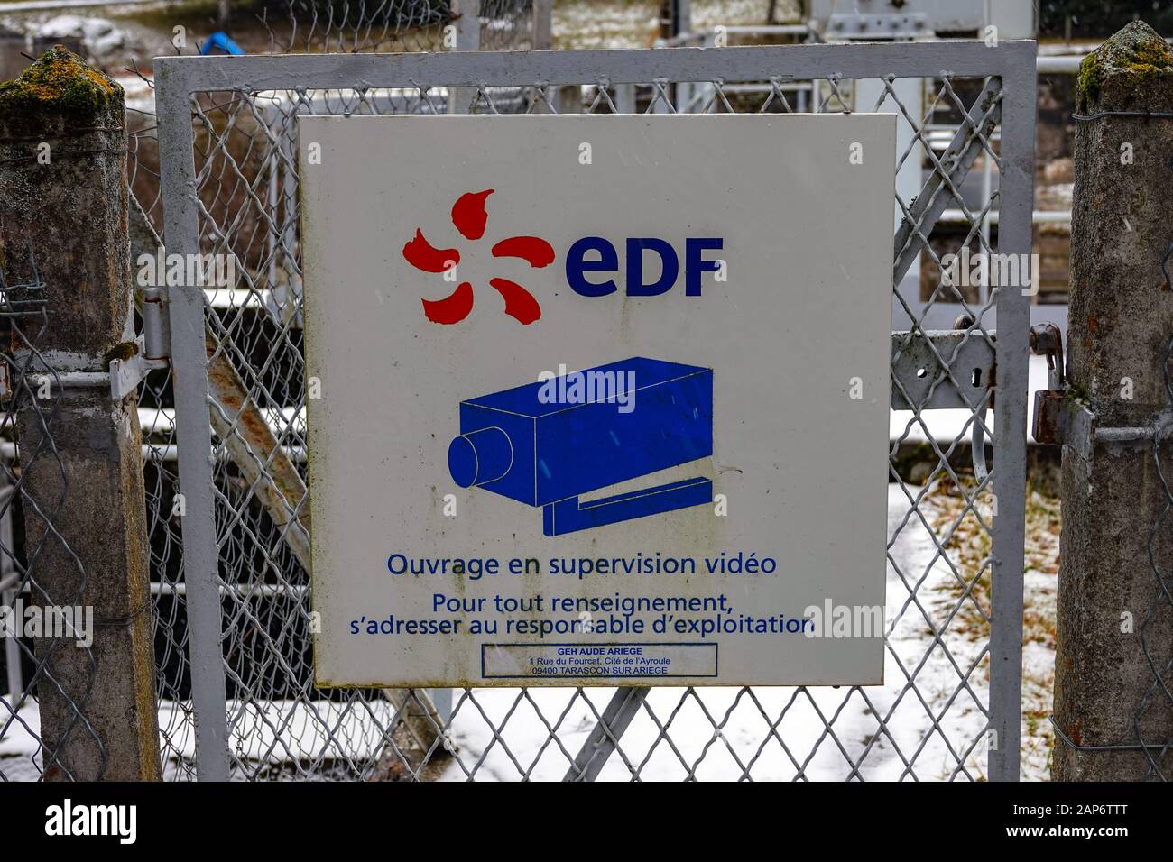 EDF segnale di avvertimento, segnaletica, avvertimento, Ariege, Pirenei francesi, Francia Foto Stock