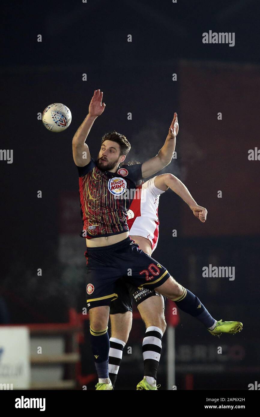 Exeter, Regno Unito. Xxi gen, 2020. Jake Cassidy di Stevenage durante l EFL Football League Trophy match tra Exeter City e Stevenage presso il St James Park, Exeter, Inghilterra il 21 gennaio 2020. Foto di Dave Peters. Solo uso editoriale, è richiesta una licenza per uso commerciale. Nessun uso in scommesse, giochi o un singolo giocatore/club/league pubblicazioni. Credit: UK Sports Pics Ltd/Alamy Live News Foto Stock