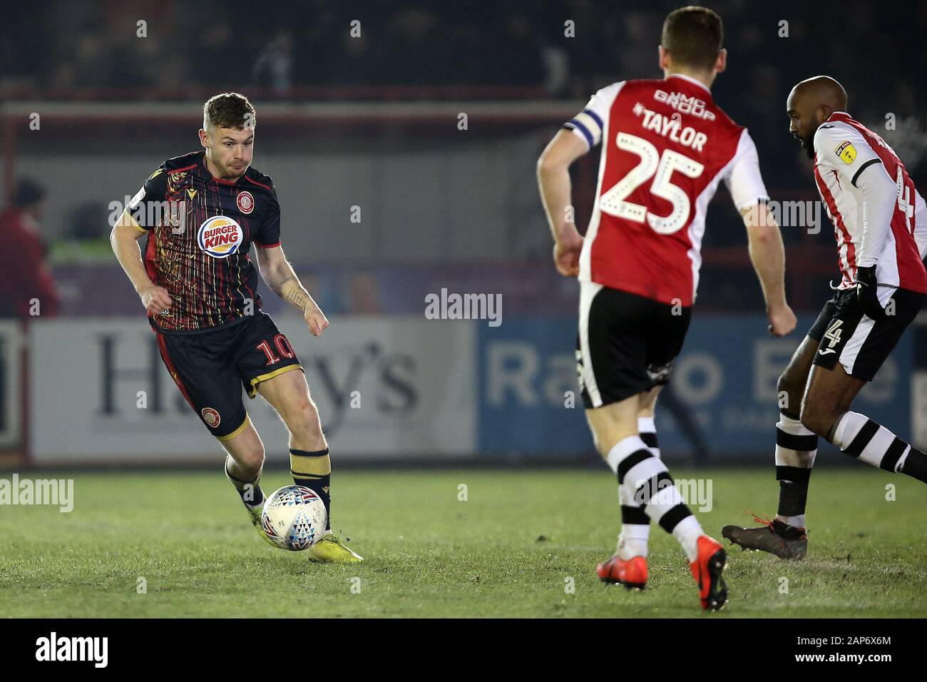 Exeter, Regno Unito. Xxi gen, 2020. Ben Kennedy di Stevenage durante l EFL Football League Trophy match tra Exeter City e Stevenage presso il St James Park, Exeter, Inghilterra il 21 gennaio 2020. Foto di Dave Peters. Solo uso editoriale, è richiesta una licenza per uso commerciale. Nessun uso in scommesse, giochi o un singolo giocatore/club/league pubblicazioni. Credit: UK Sports Pics Ltd/Alamy Live News Foto Stock