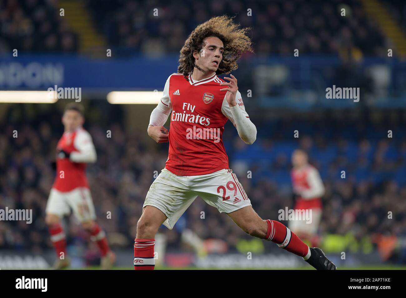 Londra, Regno Unito. Xxi gen, 2020. Matteo Guendouzi di Arsenal durante il Chelsea vs Arsenal Premier League a Stamford Bridge London 21 novembre 2020-solo uso editoriale nessun uso non autorizzato di audio, video, dati, calendari (al di fuori dell'UE), club/campionato loghi o 'live' servizi. Online in corrispondenza uso limitato a 45 immagini ( 15 nel tempo extra). Non utilizzare per emulare le immagini in movimento. Nessun uso in scommesse, giochi o un singolo giocatore/club/league pubblicazioni/servizi- Credito: MARTIN DALTON/Alamy Live News Foto Stock