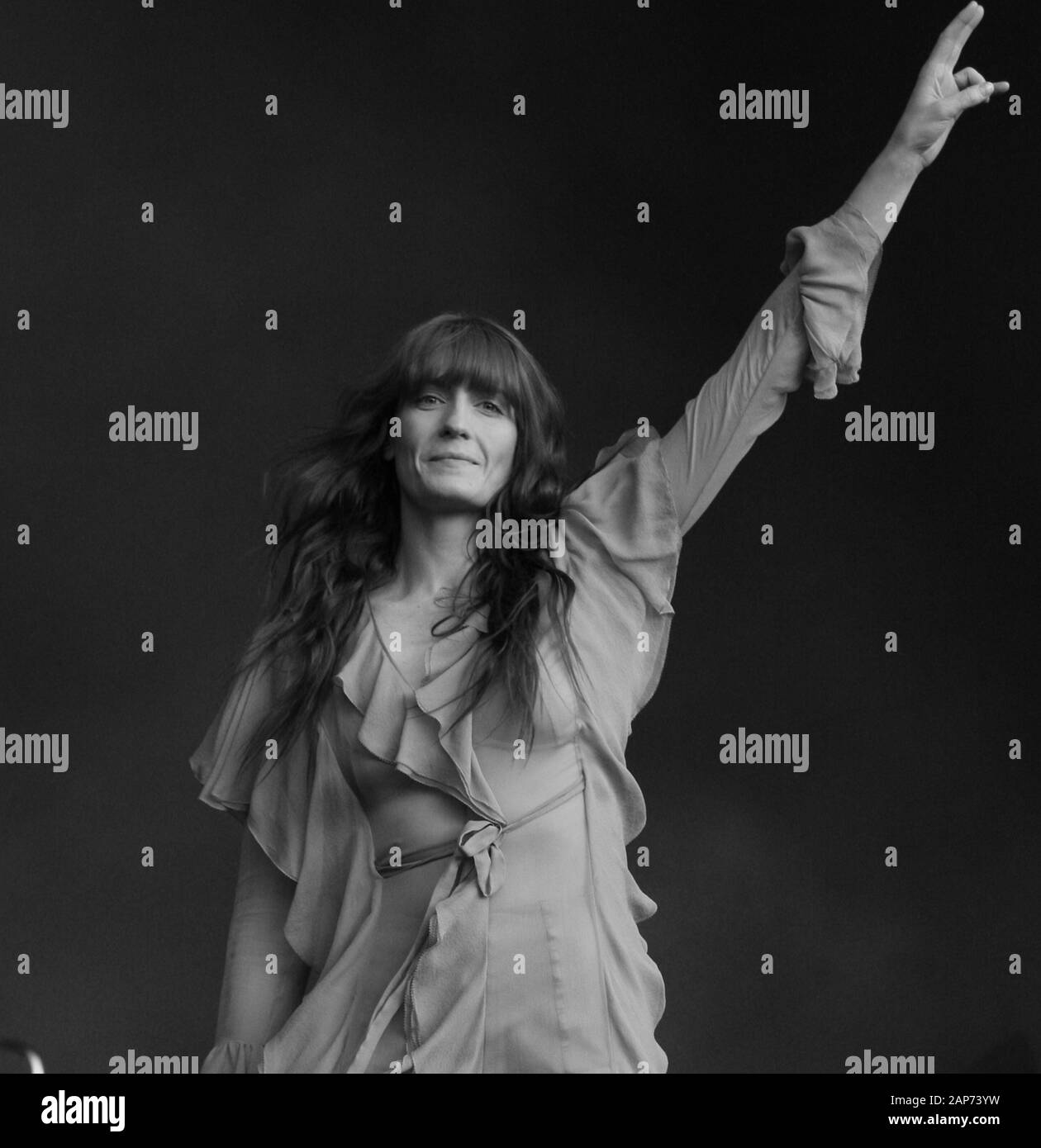 Londra - Lug 02, 2016:( immagine alterata digitalmente a monocromatica ) Firenze Welch esegue a Barclaycard British Summer Time Event in Hyde Park il Lug 02, 2016 a Londra Foto Stock