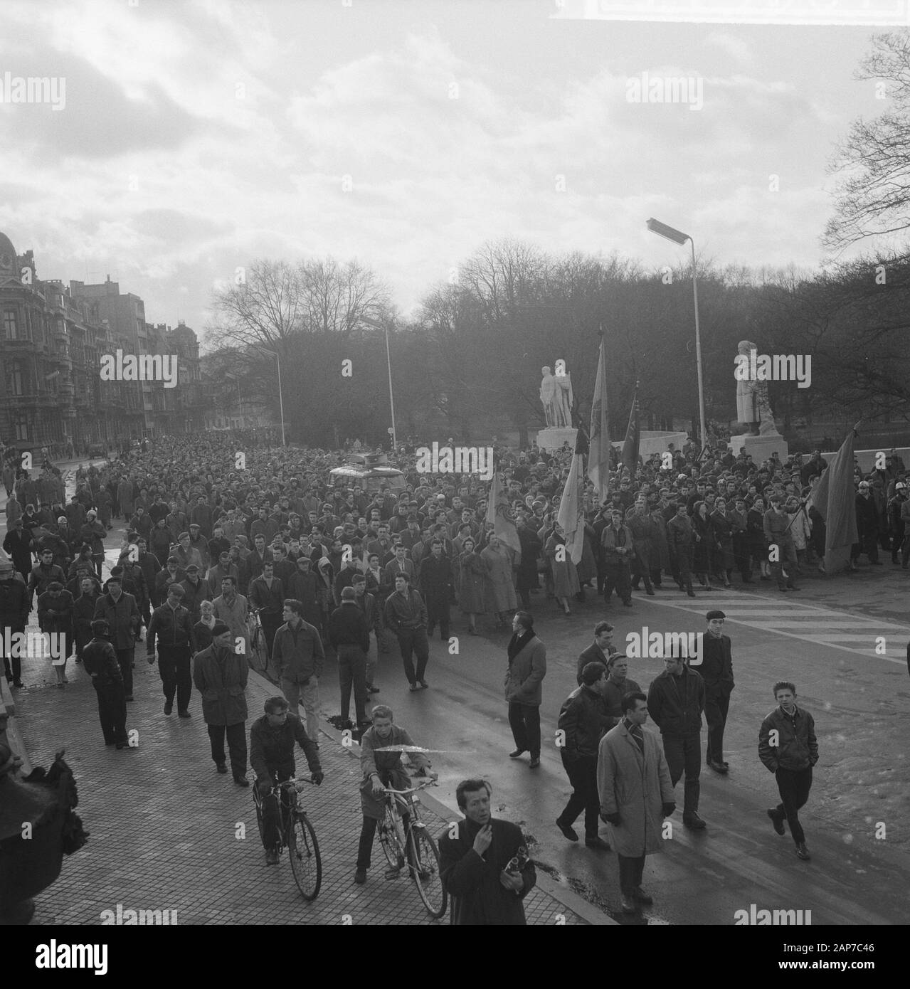 Manifestazioni a Bruxelles contro l'unità agiscono, percussori tirare attraverso Liegi Data: 3 gennaio 1961 Luogo: Bruxelles, Liegi Parole chiave: dimostrazioni, percussori Foto Stock