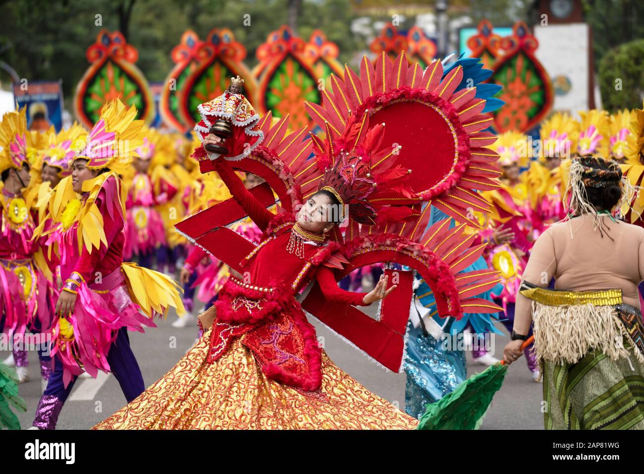 Cebu City, Filippine 19th Gennaio 2020.i ballerini di strada che partecipano al Festival di Sinulog, Grand Street Parade, uno dei più grandi festival di strada in Foto Stock