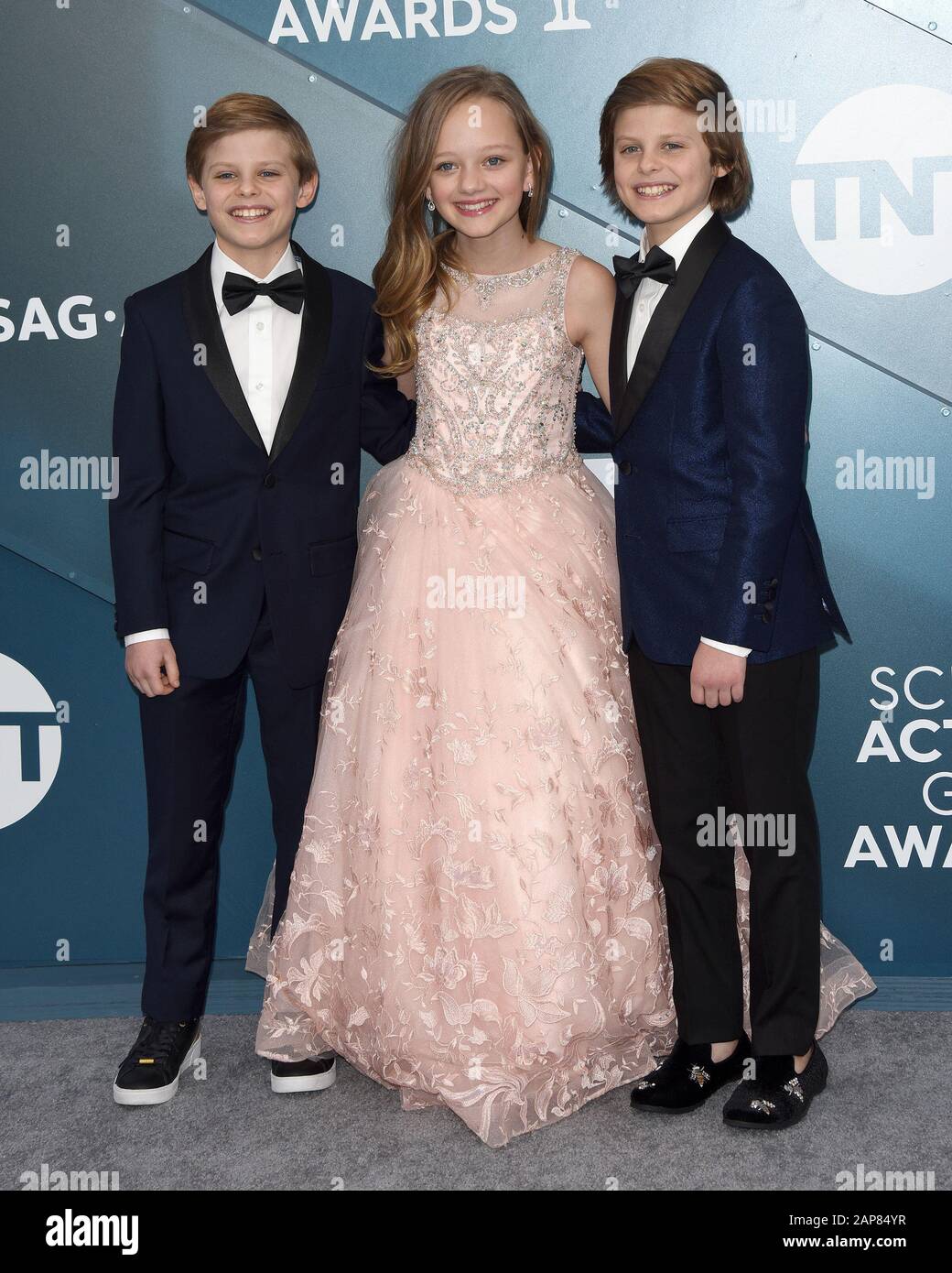 19 gennaio 2020, Los Angeles, CA, USA: Los ANGELES - 19 GENNAIO: Cameron Crovetti, Ivy George, Nicholas Crovetti al 26th Screen Actors Guild Awards al Shrine Auditorium il 19 gennaio 2020 a Los Angeles, CA (Credit Image: © Kay Blake/ZUMA Wire) Foto Stock