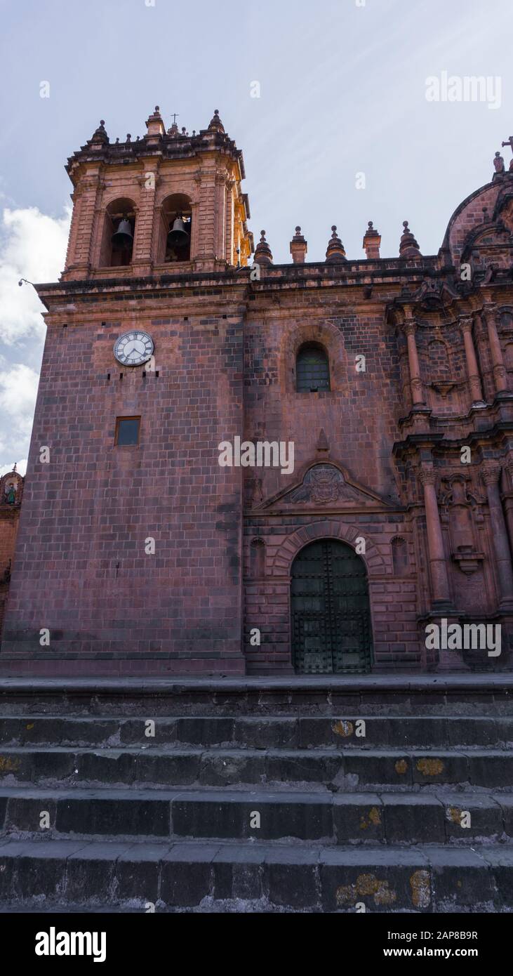 Cattedrale di Cusco situata sulla piazza principale di Cusco in Perù Foto Stock