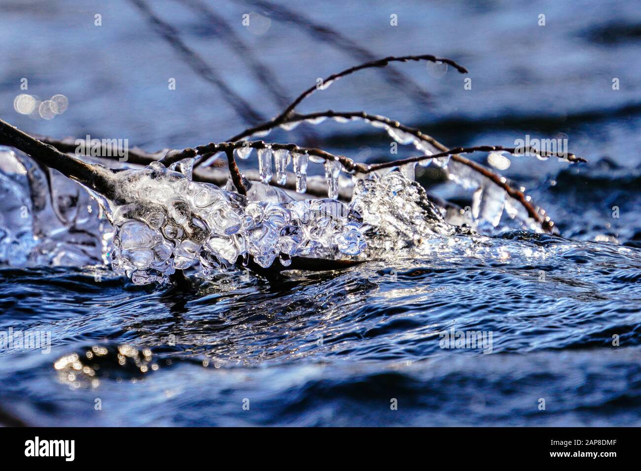 Fiume e ghiaccio Foto Stock