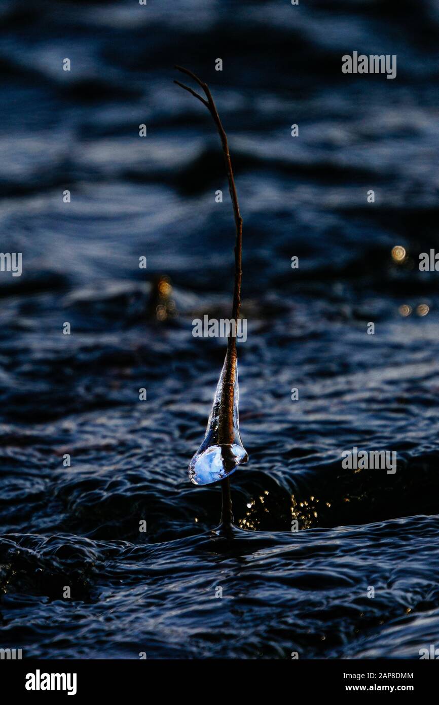 Fiume e ghiaccio Foto Stock