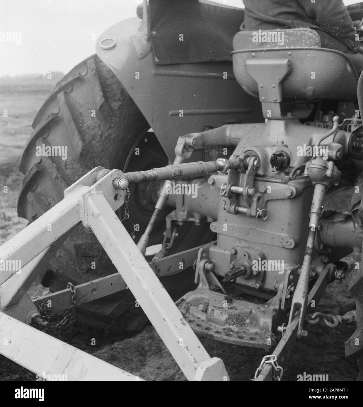 Lavoratori, macchinari agricoli, attrezzi, costruzioni, trattori Data: Parole Chiave non utilizzate: Lavoratori, costruzioni, macchinari agricoli, attrezzi Nome personale: Trattori Foto Stock