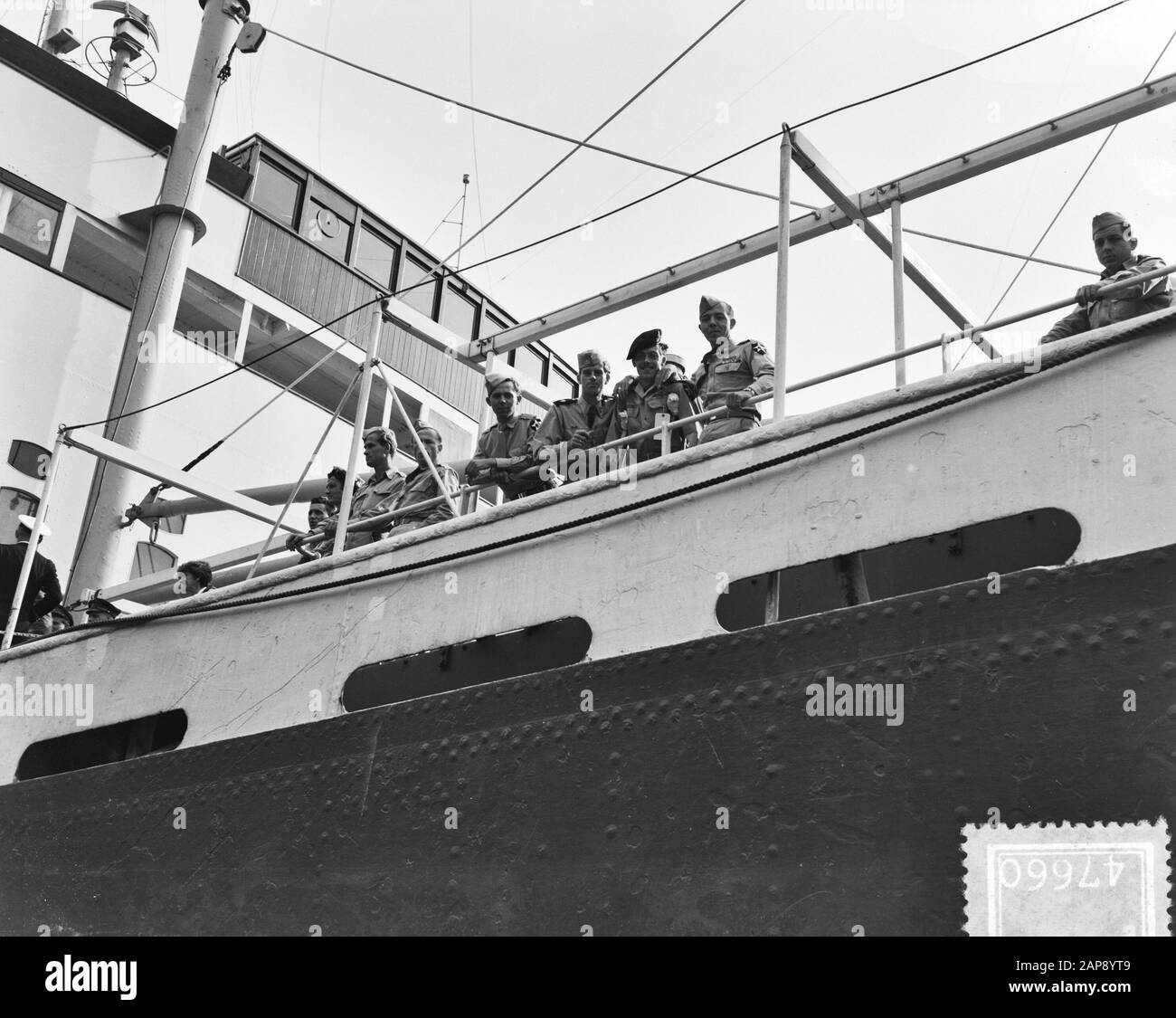 Arrivo Jutlandia a Rotterdam con feriti olandesi e belgi dalla Corea Data: 15 settembre 1951 Ubicazione: Corea, Rotterdam Parole Chiave: Arrivo, WIDDE Foto Stock