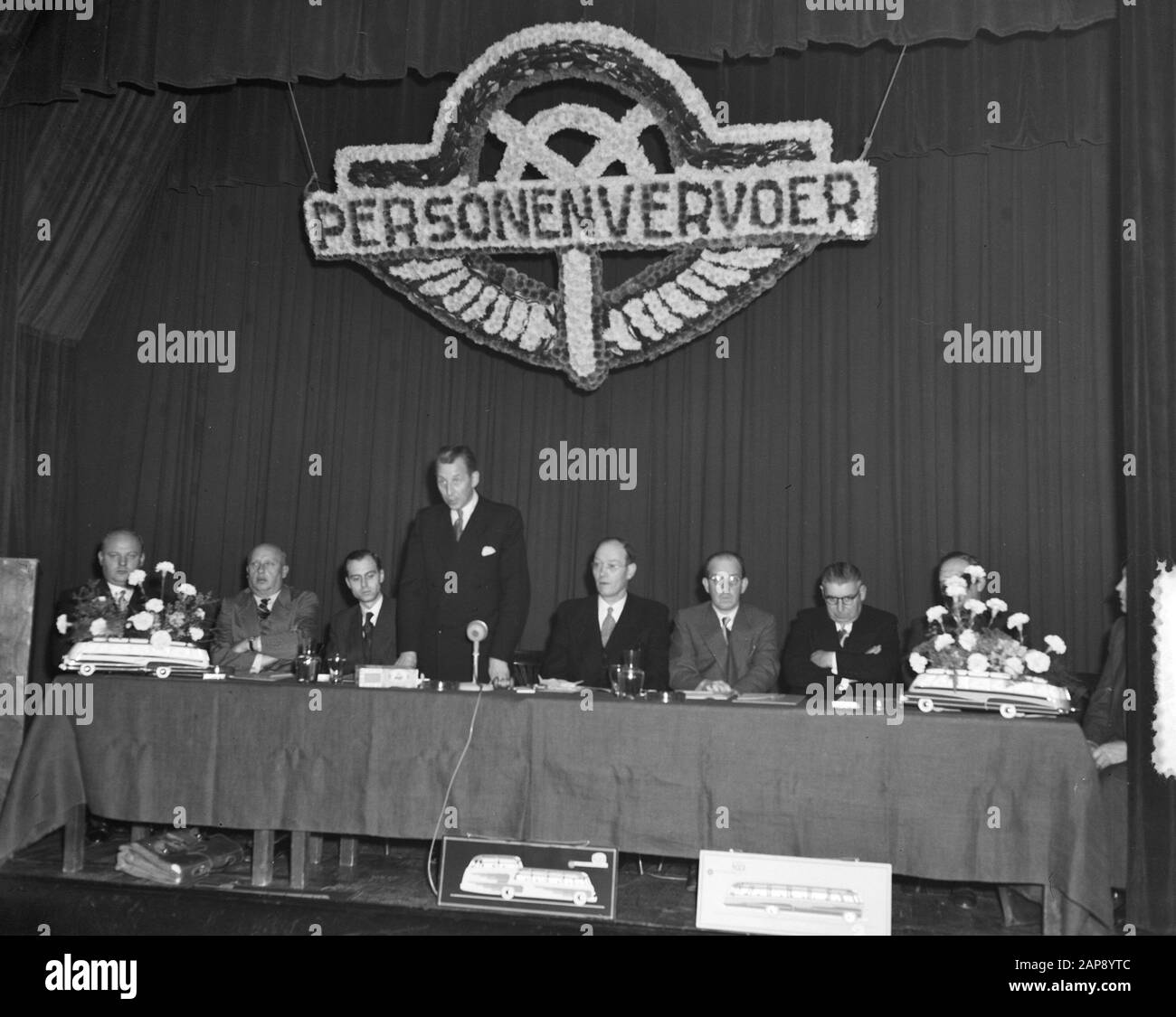 Congresso trasporto passeggeri ad Amsterdam Data: 29 Ottobre 1951 Località: Amsterdam, Noord-Holland Parole Chiave: Conferenze, trasporto passeggeri Foto Stock