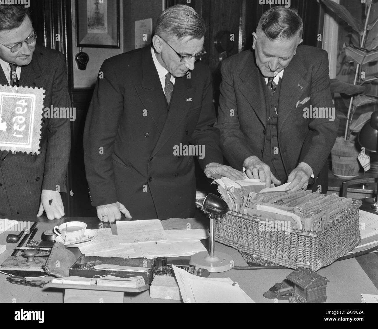 4.000.000 sorteggio Amsterdam Data: 7 Febbraio 1952 Località: Amsterdam, Noord-Holland Parole Chiave: Postal saver Foto Stock