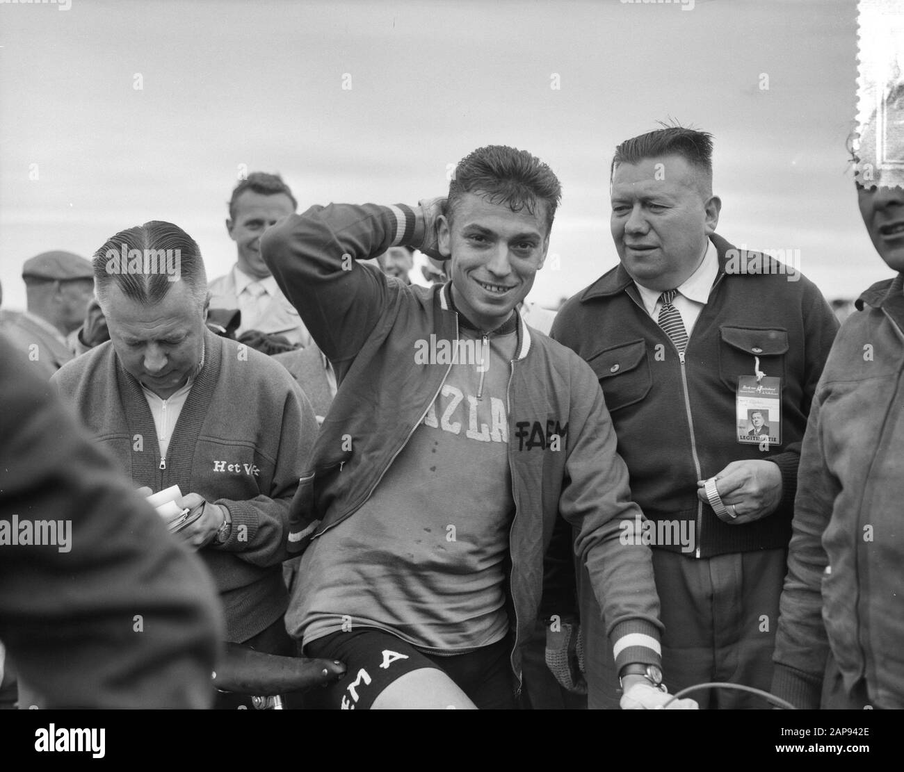 Tour in terza tappa dei Paesi Bassi. Fine Data: 8 Agosto 1956 Parole Chiave: Ciclisti Foto Stock