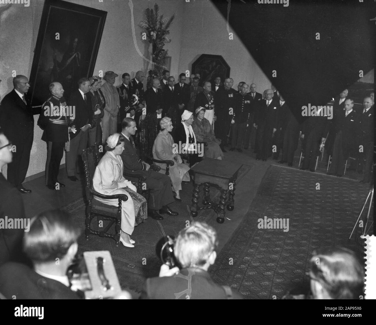 Visita Gemeentemuseum Den Haag Data: 26 Marzo 1958 Luogo: L'Aia, Zuid-Holland Parole Chiave: Gemeentemusea, Visite Foto Stock