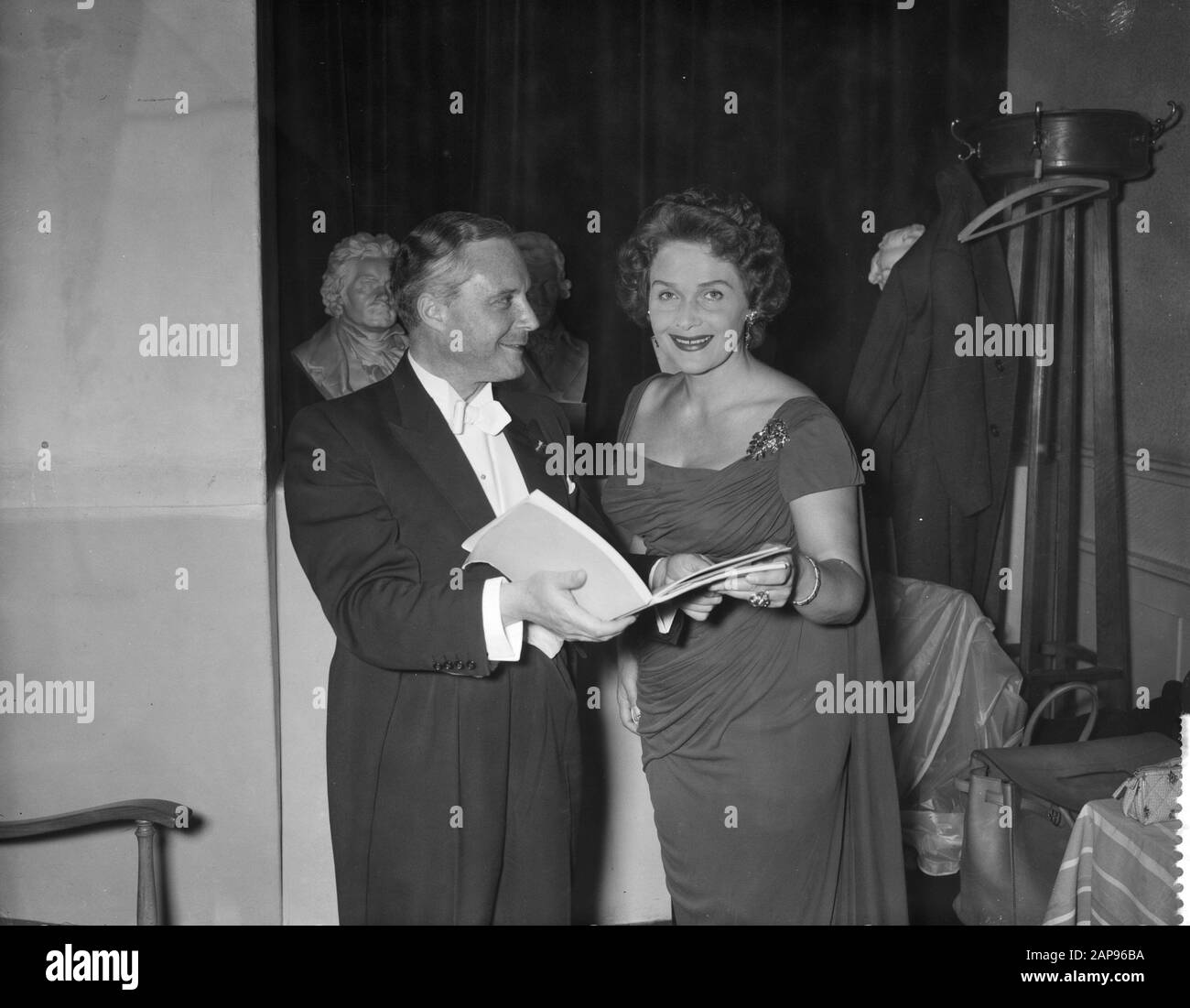 Cricket Red Wit vs. HCC1 a Haarlem Data: 22 giugno 1958 Località: Haarlem Parole Chiave: Cricket Foto Stock