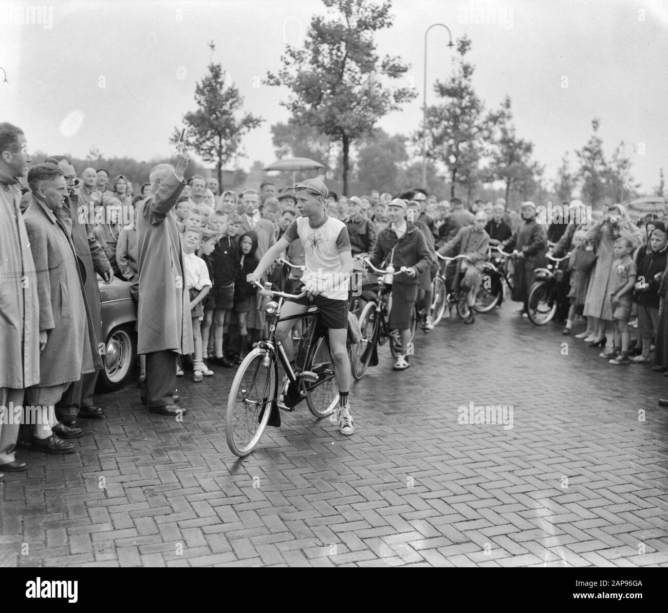 Sindaco signor. R. F. M. Cremers van Haarlem ha perso l'inizio del round delle zanzare Data: 4 agosto 1958 luogo: Haarlem Parole Chiave: Startshots Foto Stock