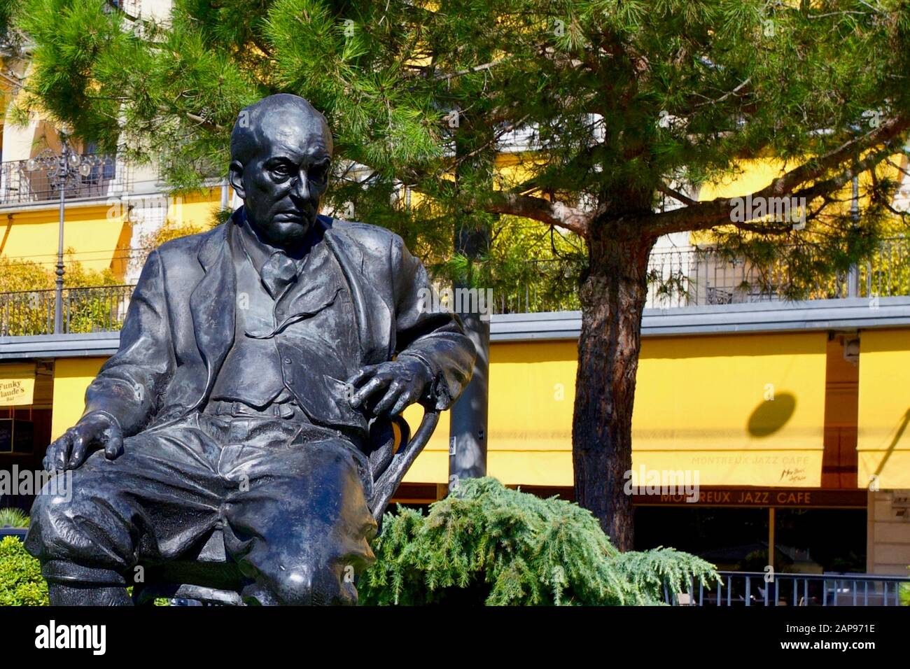 Statua di Vladimir Nabokov. Lago Di Ginevra, Montreux, Canton Vaud, Svizzera. Foto Stock