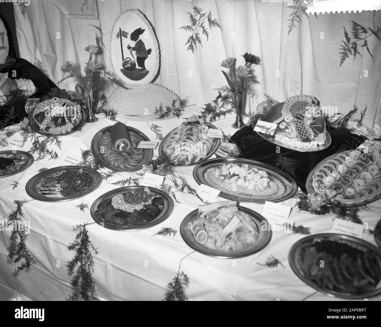 Cocktail party e cena per la Butcher's Company a Krasnapolsky Data: 16 marzo 1960 Parole Chiave: Cocktail party, cene Nome personale: Società della Butcher's Company Nome istituzionale: Krasnapolsky Foto Stock