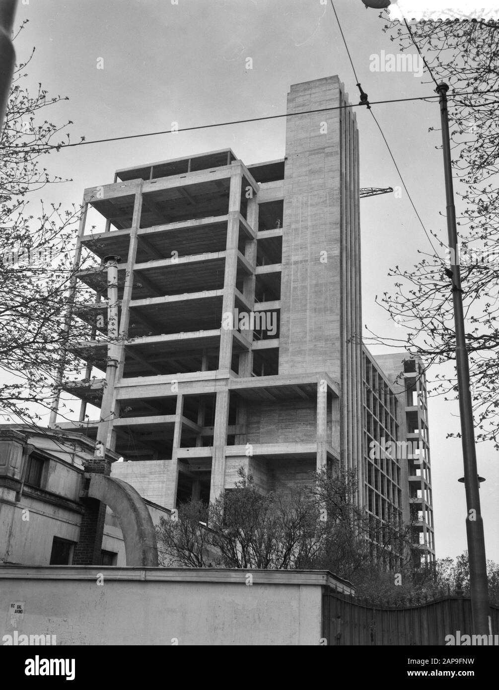 Costruzione nuova casa provinciale all'Aia Data: 29 marzo 1961 Località: L'Aia, Zuid-Holland Parole Chiave: PROVINCIEHOUSES, costruzione Foto Stock