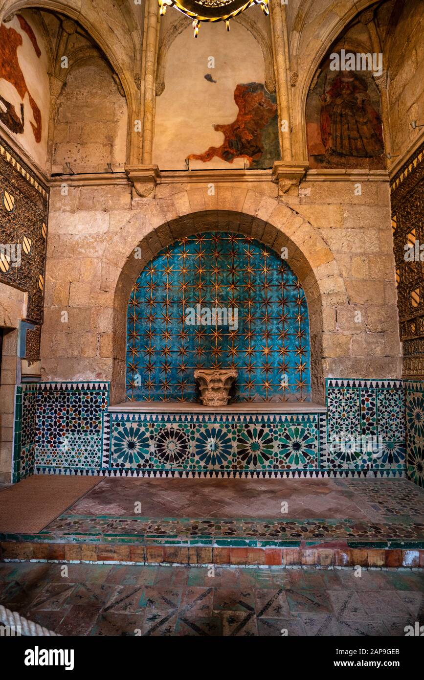All'interno del mudejar Capilla San Bartolome cappella di Cordoba, in  Andalusia in Spagna Foto stock - Alamy