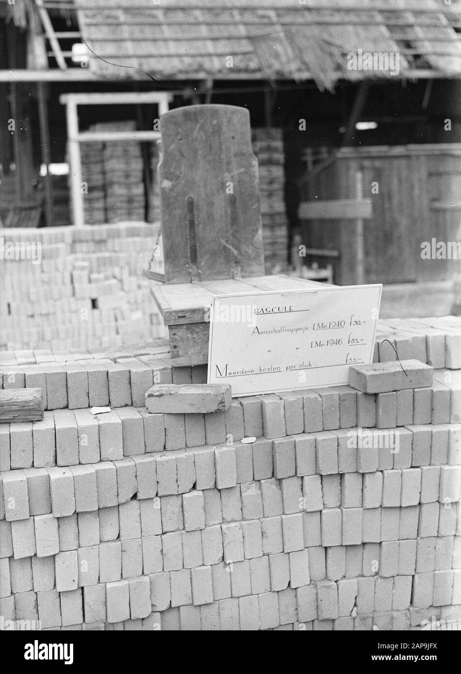 Visit House members at the Wieringermeer Date: May 2, 1947 Location: Noord-Holland, Wieringermeer Keywords: Visits Institution name: House Foto Stock