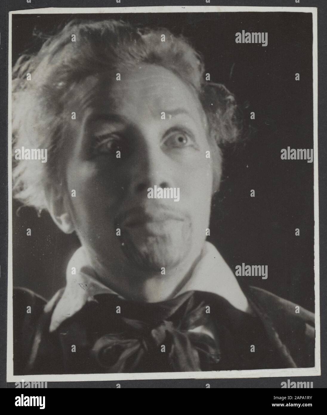 Cilli Wang il pittore Data: 1947 Parole Chiave: Attrici, artisti, ballerini, costumi, teatro, donne Nome personale: Wang, Cilli (Cilly) Foto Stock