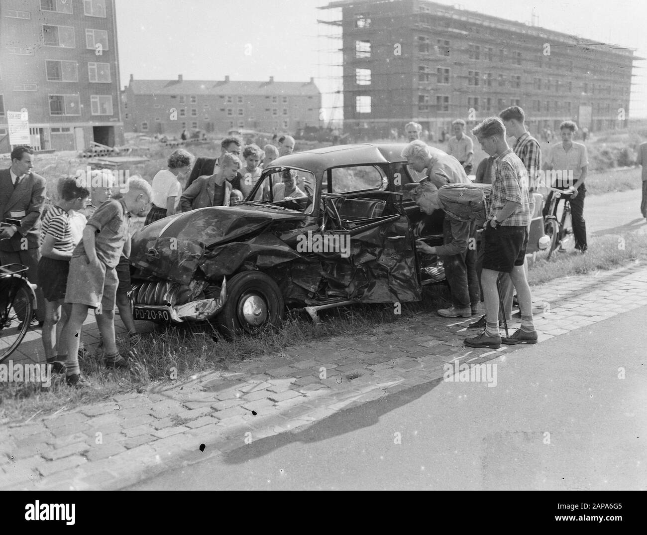 Auto-Accidentale Haarlemmerweg Data: 18 Luglio 1955 Parole Chiave: Incidenti Automobilistici Foto Stock