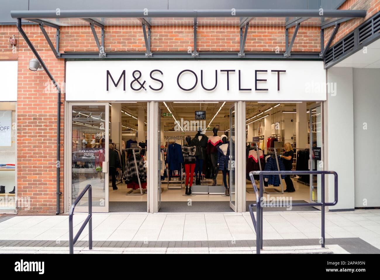 Ingresso all'outlet M&S in Gran Bretagna Foto Stock