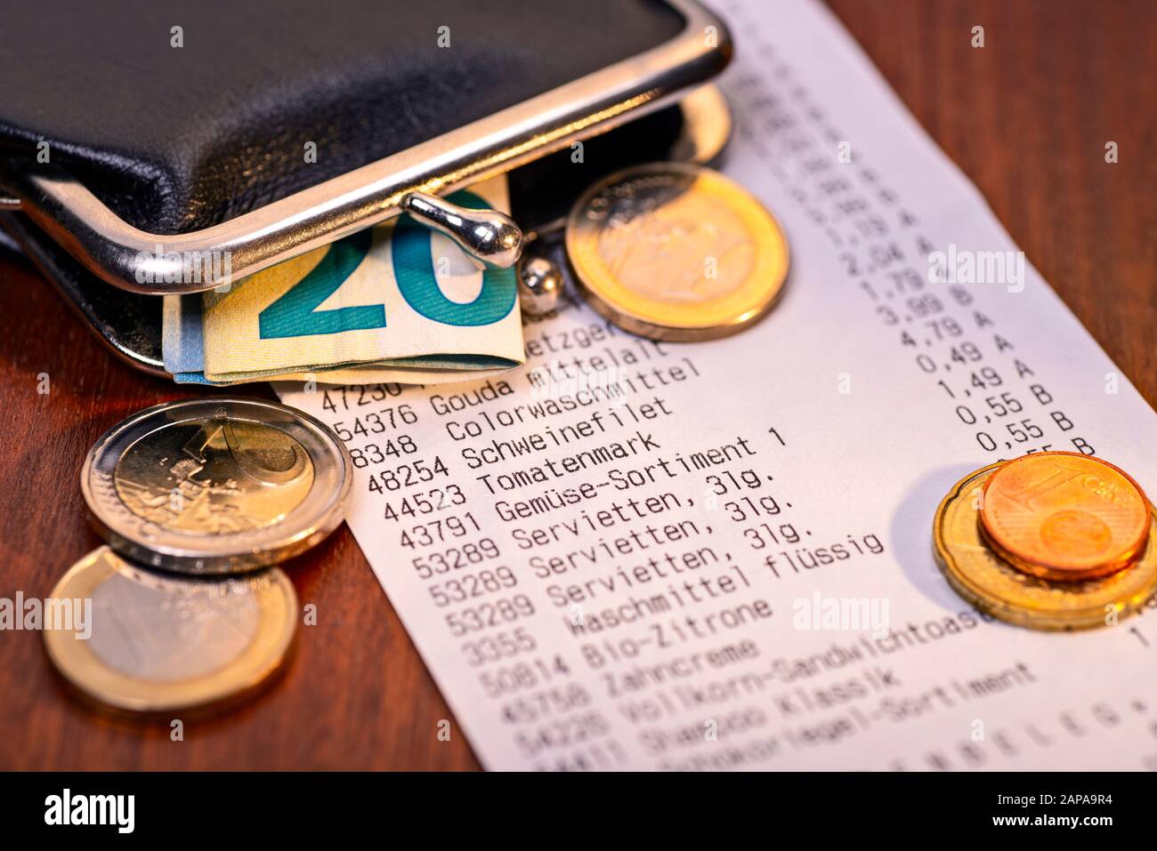 Ricevimento carta termica con borsetta, monete e banconote Foto Stock
