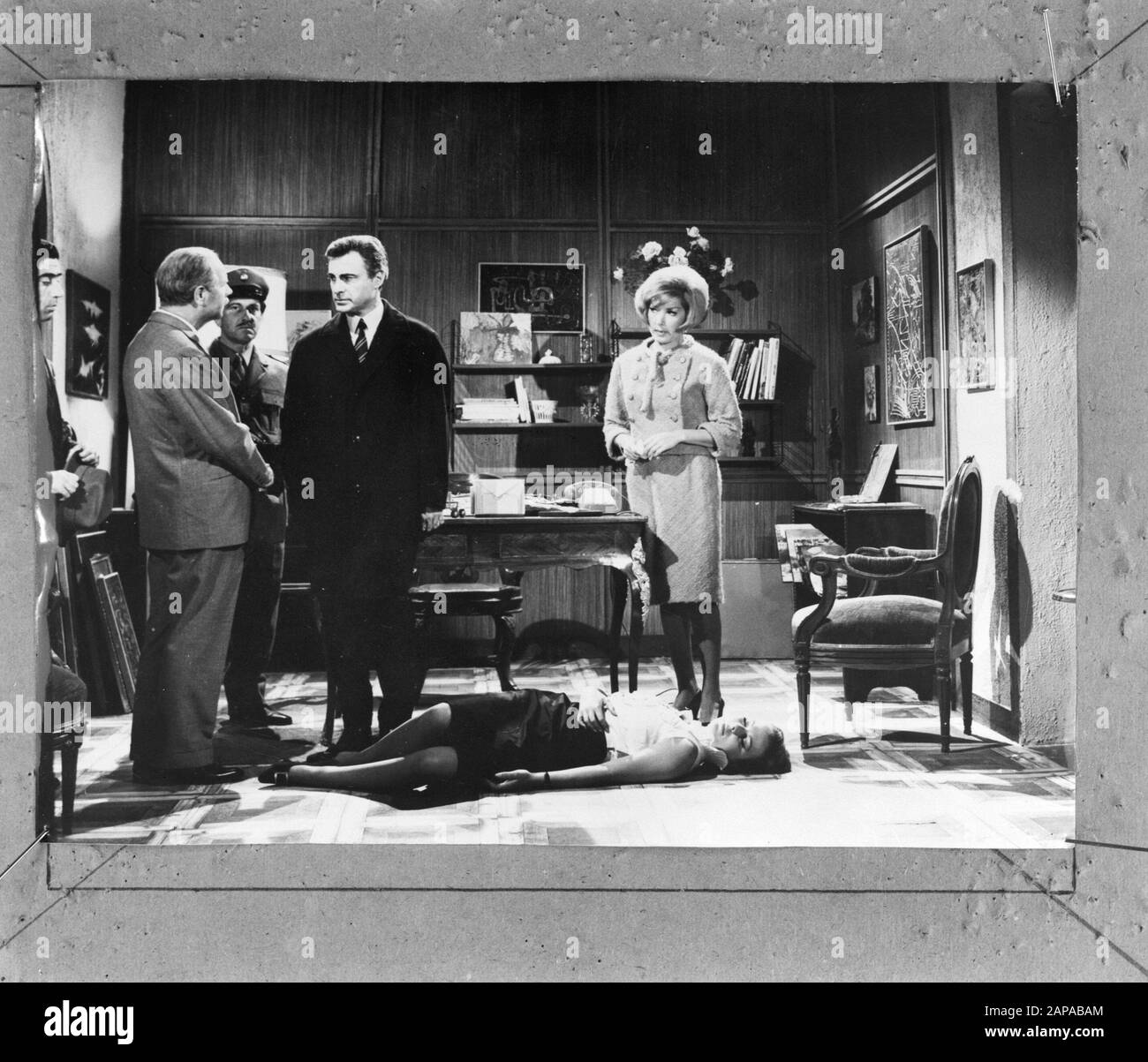 Il TROS lancia una nuova serie di film americani intitolata: T.H.E. Cat Description: L'attrice Lauretta Masiero (come Laura Storm) in T.H.E. Cat Data: 1 novembre 1966 Parole Chiave: Attori, programmi televisivi Nome personale: Masiero, Laurette Foto Stock