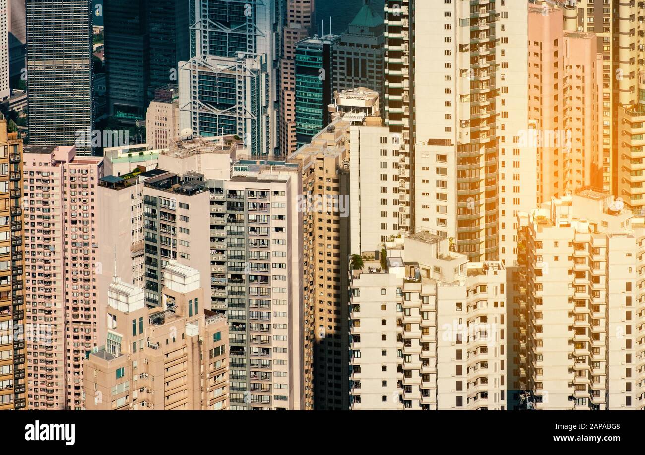 Città aerea, skyline con grattacieli edifici, Hong Kong - Foto Stock