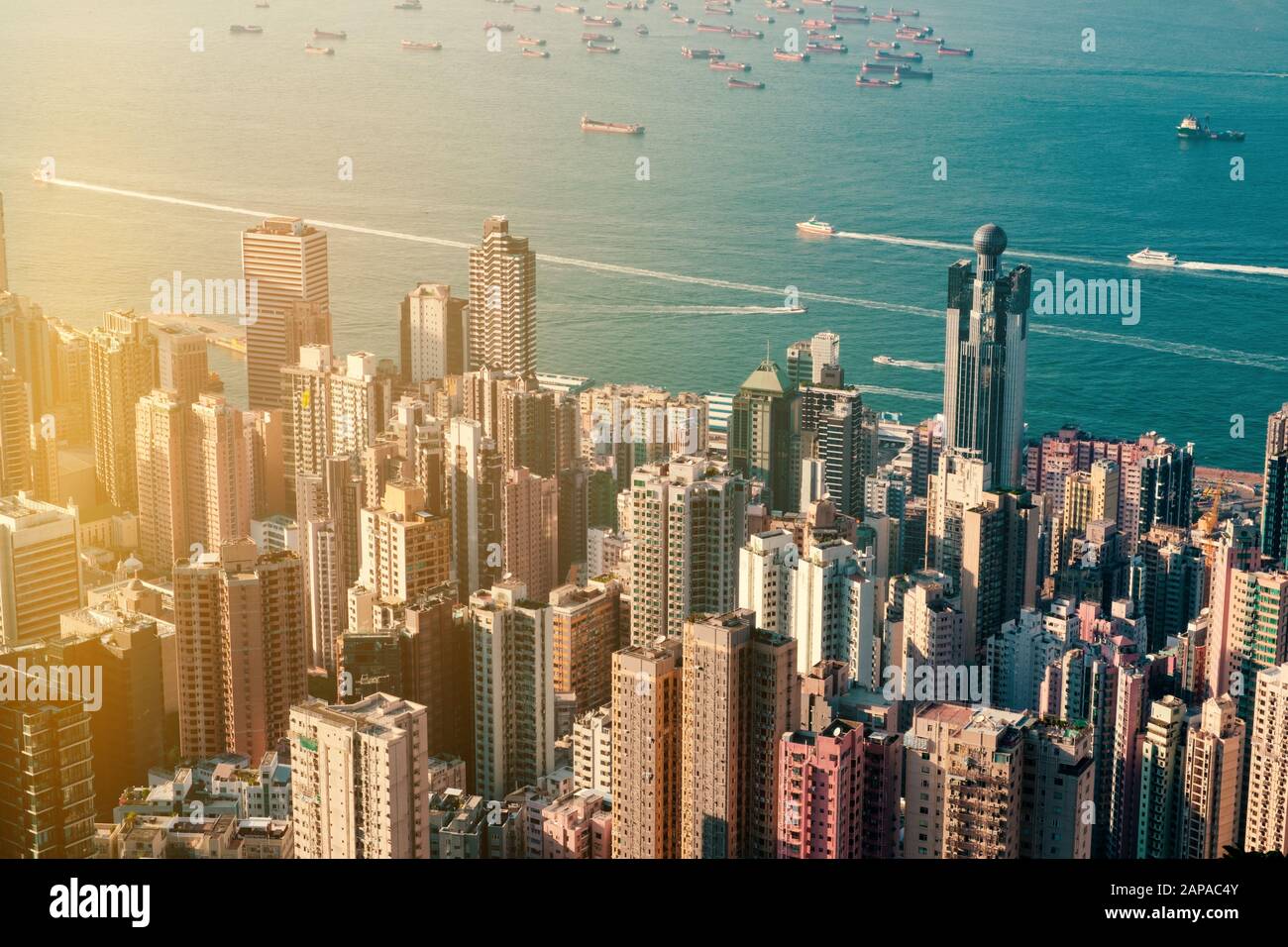 Antenna di città, grattacielo edifici del centro cittadino di Hong Kong Foto Stock