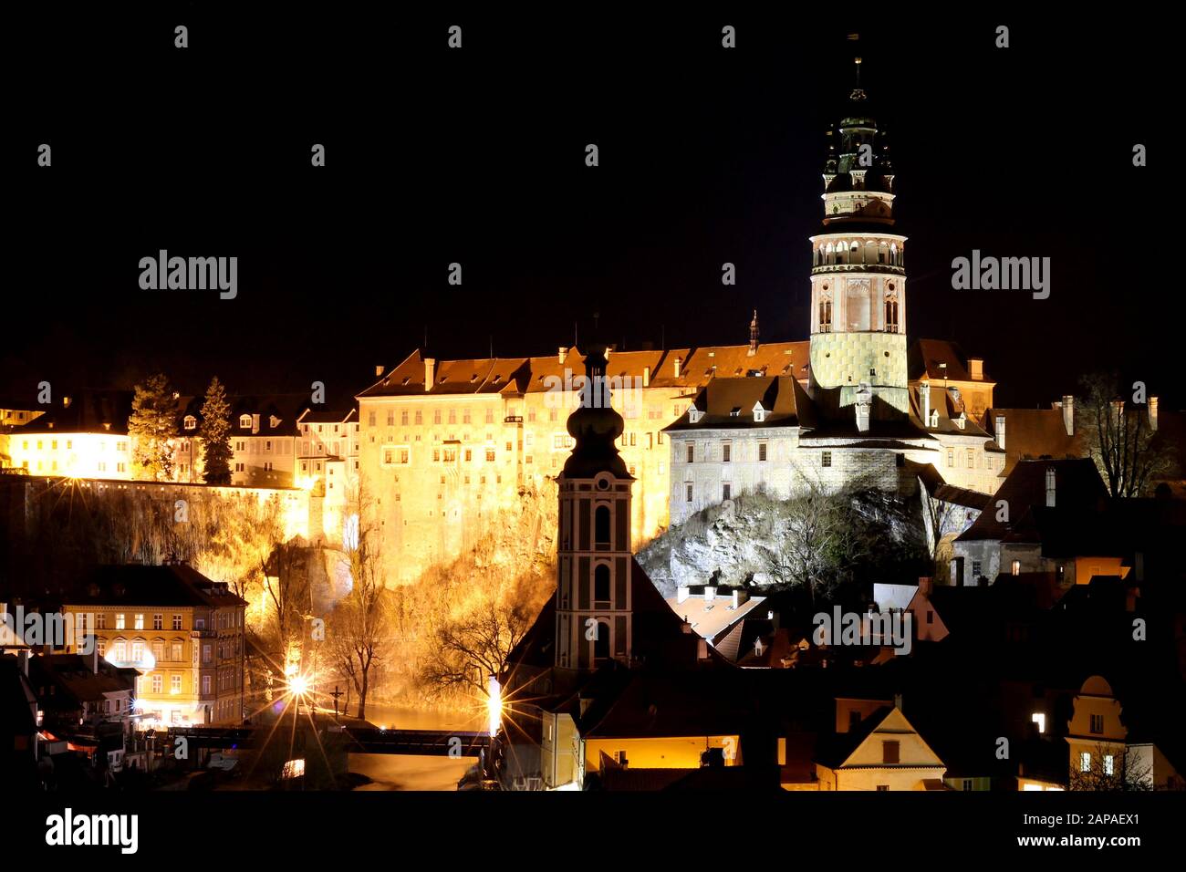 Vista notturna di Cesky Krumlov, Repubblica Ceca Foto Stock