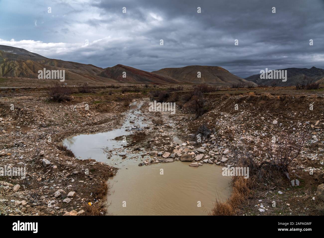 Acque reflue sporche, inquinamento ambientale Foto Stock