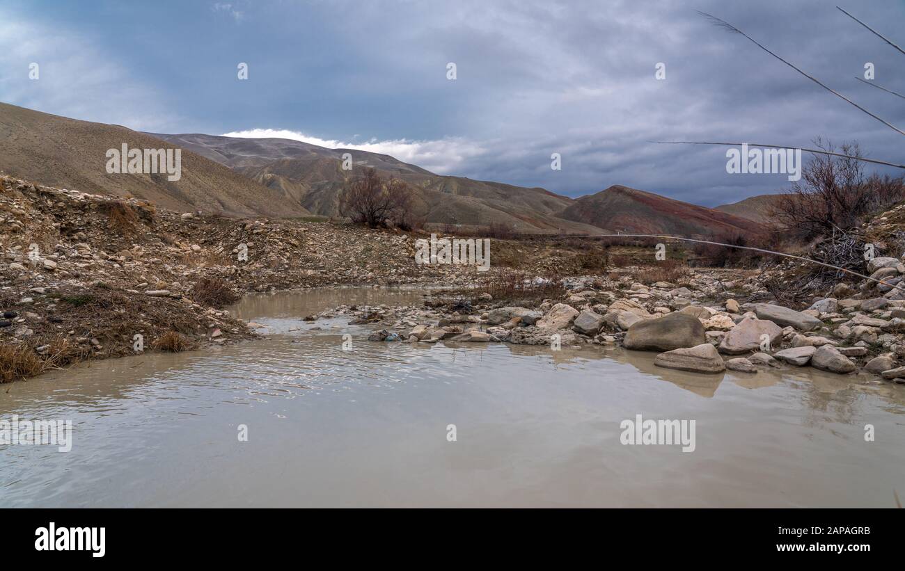 Acque reflue sporche, inquinamento ambientale Foto Stock