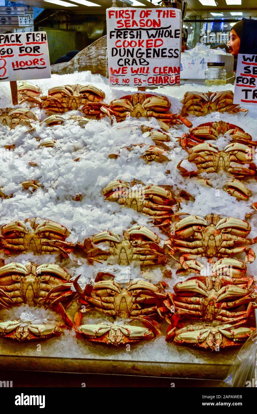 Granchi in vendita a Pike Place Market, Seattle, Stati Uniti Foto Stock