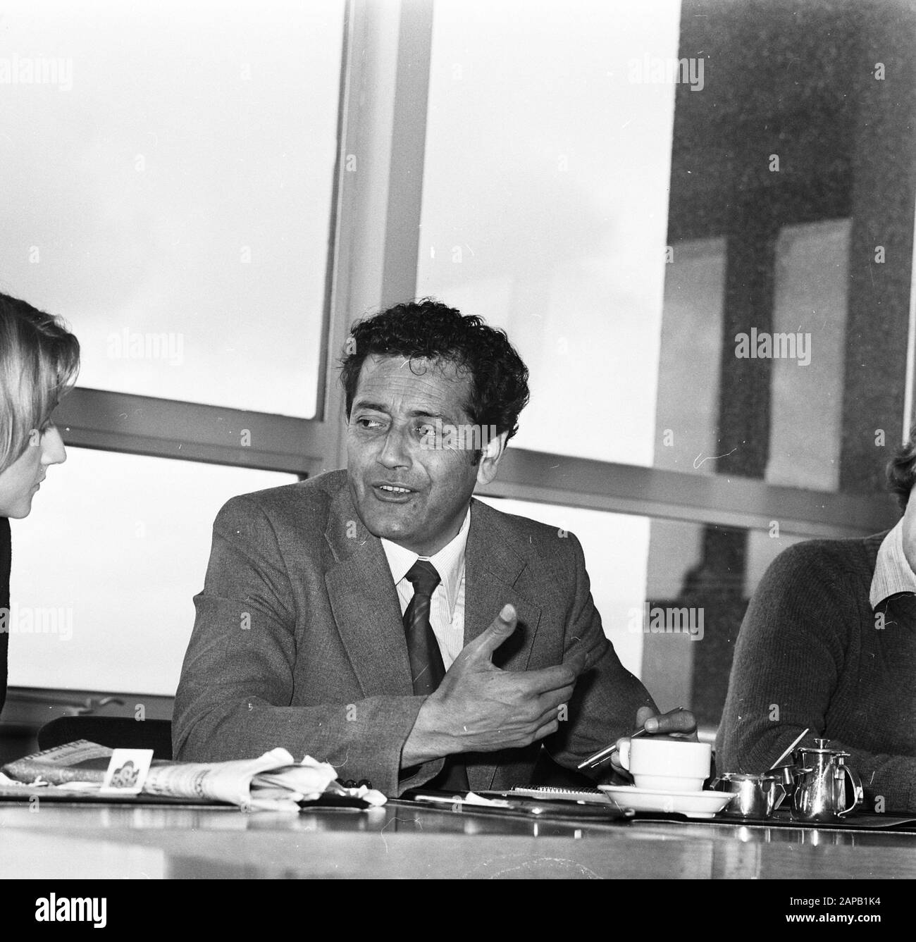 Il leader sindacale cileno Hector Cuevas nella FNV-building Amsterdam; Hector Cuevas alla parola Data: 6 luglio 1978 luogo: Amsterdam, Noord-Holland Parole Chiave: Leader sindacali Nome dell'istituzione: FNV Foto Stock