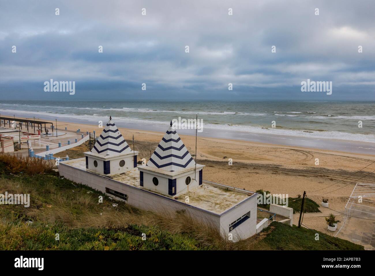 Matalascanas spiaggia resort di sviluppo turistico, in inverno, Huelva, Spagna Foto Stock
