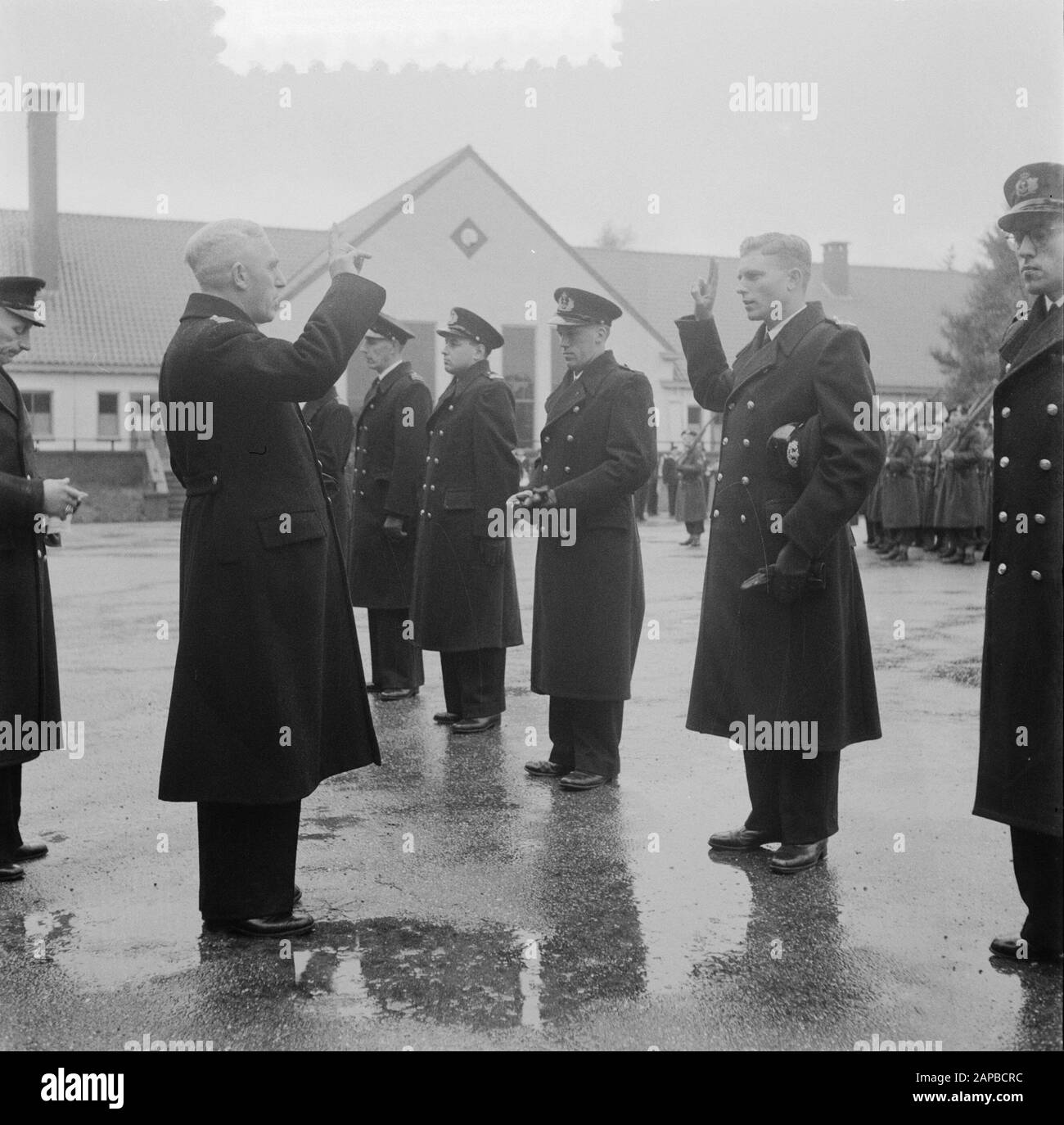 Beediging Marine officers MOC Hilversum Data: 14 ottobre 1952 Località: Hilversum Parole Chiave: Marine, OFFICIORS, Beaults Nome dell'istituzione: Marine Foto Stock