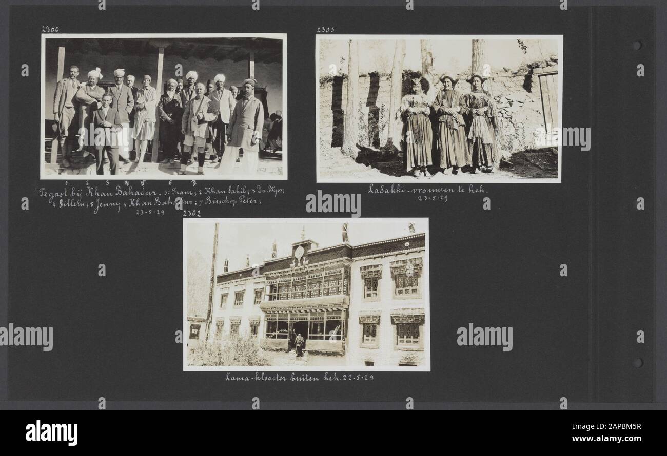 Photo Album Fisherman: Third Karakoru Expedition, 1929 Descrizione: Album con 3 foto. In alto a sinistra: La compagnia di spedizione di fronte alla casa di Khan Bahadur a Leh. Le persone sono indicate dai numeri: 1. Franz Lochmatter, 2. Khan Sahib, 3. Rudi Wyss, 4. J. A. Slem, 5. Jenny Visser-Hooft; 6. Khan Bahdur, 7. Il Vescovo Britannico Peter. Top right: Ladakki donne in Leh; Bottom: A lama monastero al di fuori di Leh Data: 22 maggio 1929 luogo: India, Leh Parole Chiave: Servi, sport Foto Stock