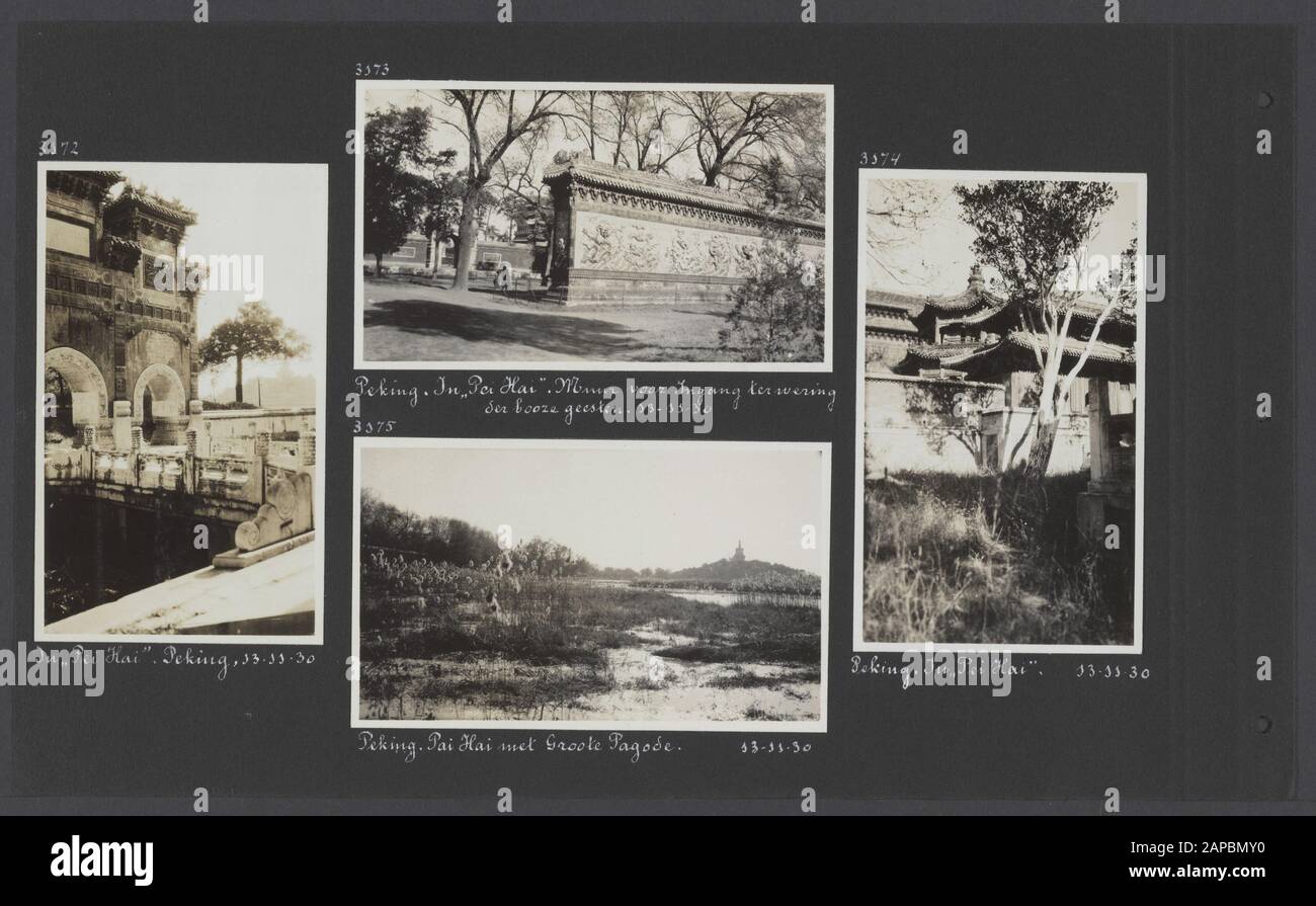 Album fotografico Fisherman: Dutch East Indies, China, Japan, Netherlands, Switzerland, 1930 Descrizione: Albumblad con quattro foto nel Pei Hai a Pechino Data: 1930/11/13 luogo: Cina, Pechino Parole Chiave: Templi Foto Stock