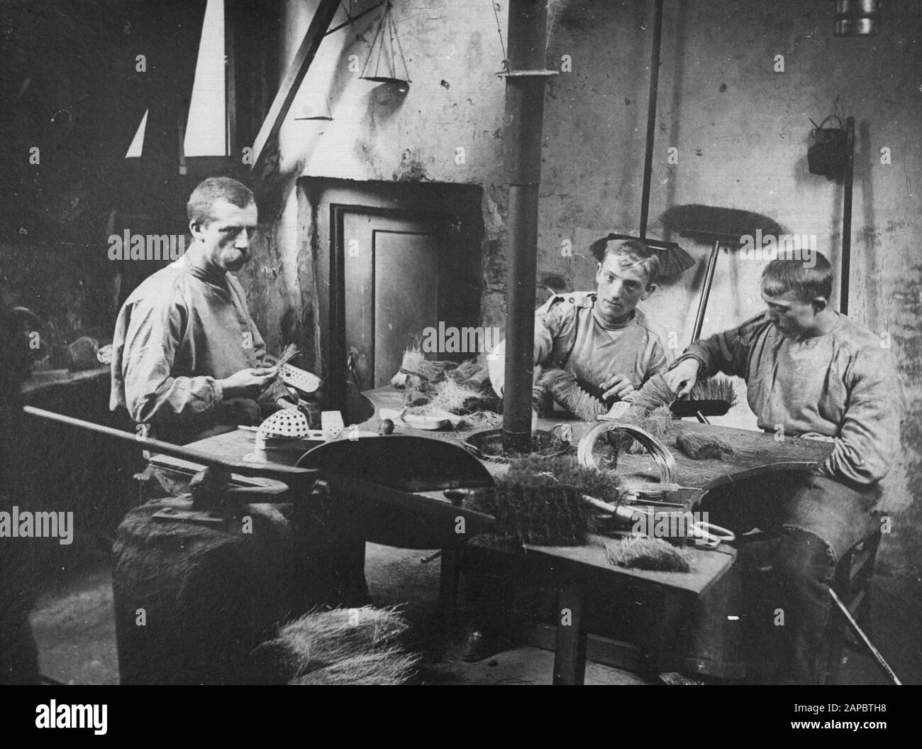 5x5 Brushmakers Data: Parole Chiave dense: Spazzolatori Foto Stock