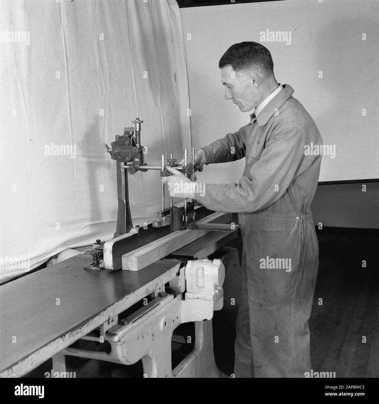 6x6 Reetouch. Foto per cliché no C 2215, utilizzato per il foglio IX, n. 49 fig.12, profilo di sicurezza banca Data: Parole Chiave non utilizzate: Protezioni, banche di profili Foto Stock