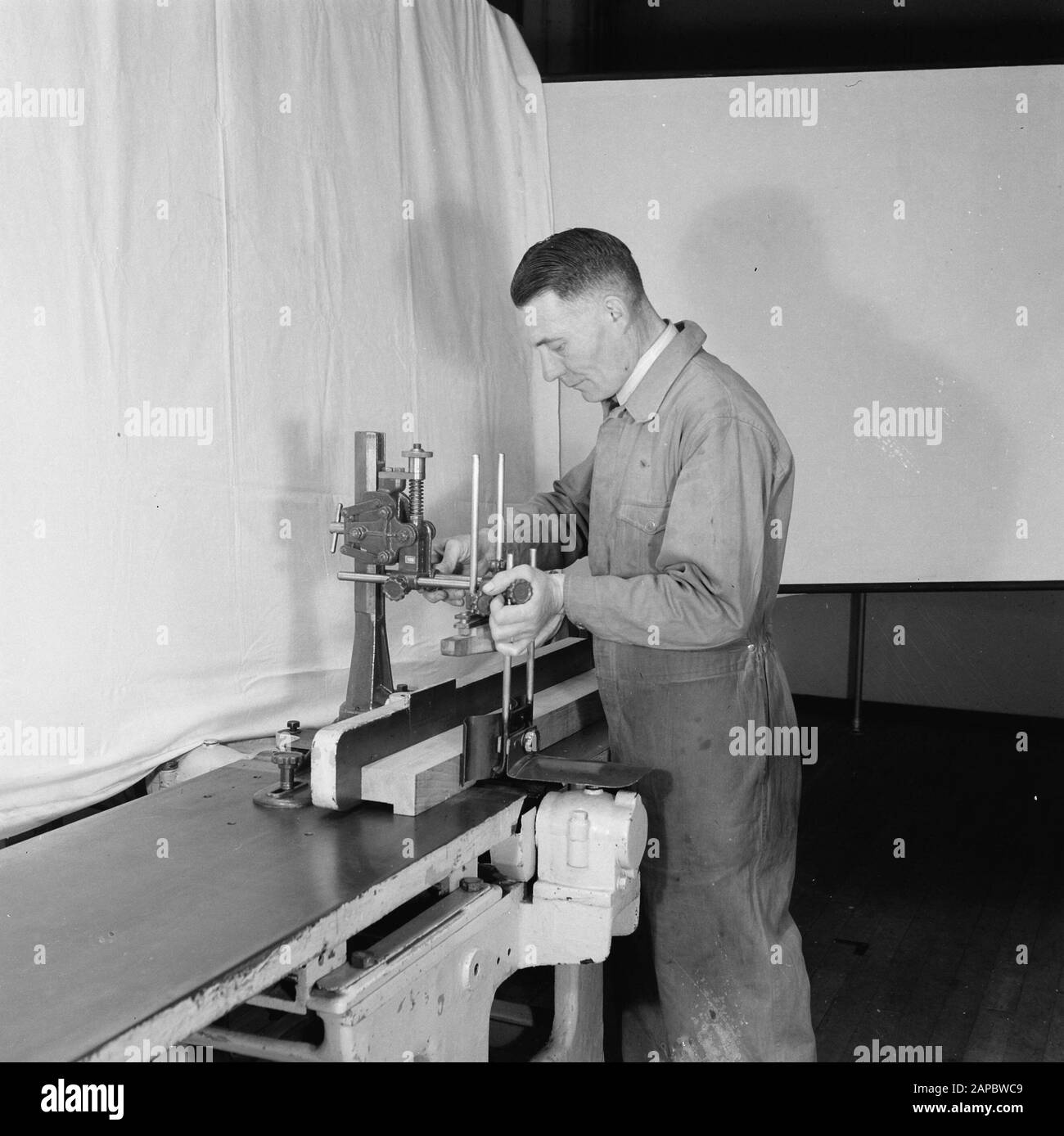 6x6 Reetouch. Foto per cliché no C 2219, utilizzato per il foglio IX, n. 49 fig.16, profilo di sicurezza banca Data: Parole Chiave non utilizzate: Protezioni, banche di profili Foto Stock