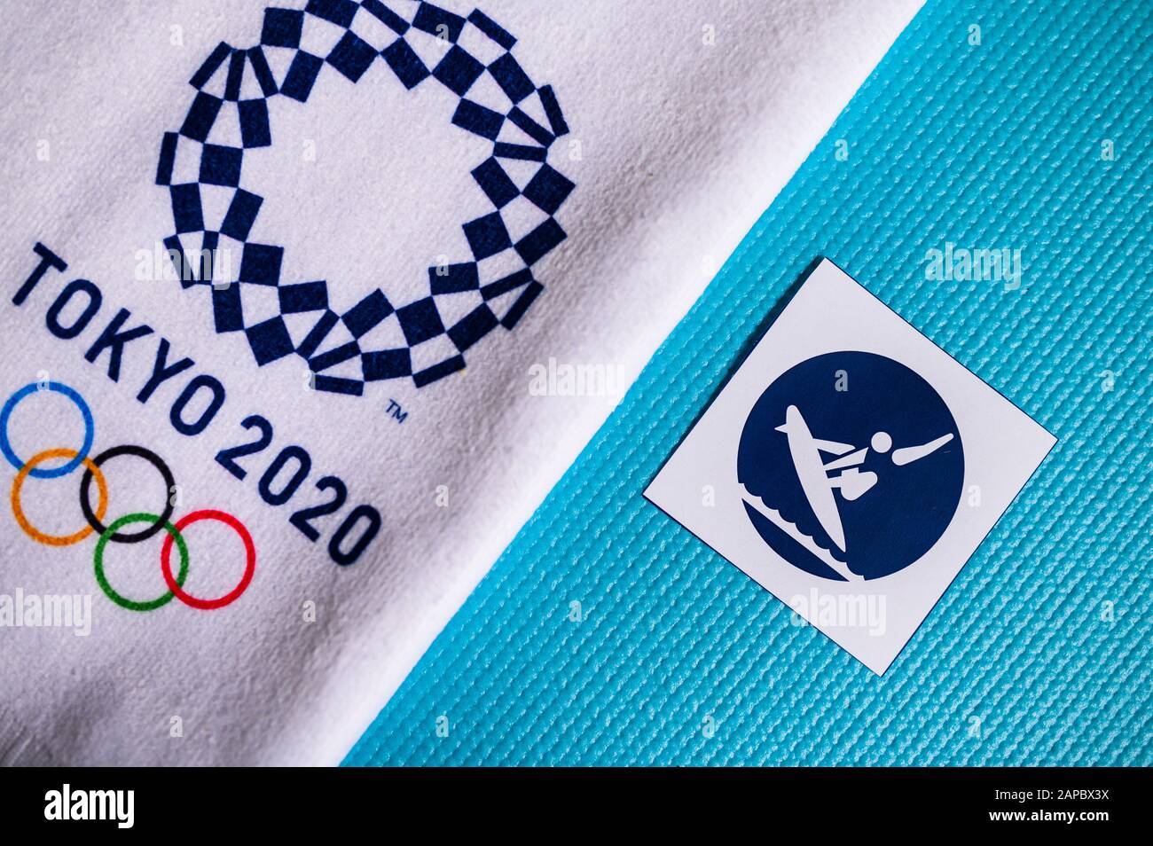 TOKYO, GIAPPONE, GENNAIO. 20. 2020: Pittogramma di surf per il gioco olimpico estivo Tokyo 2020 Foto Stock