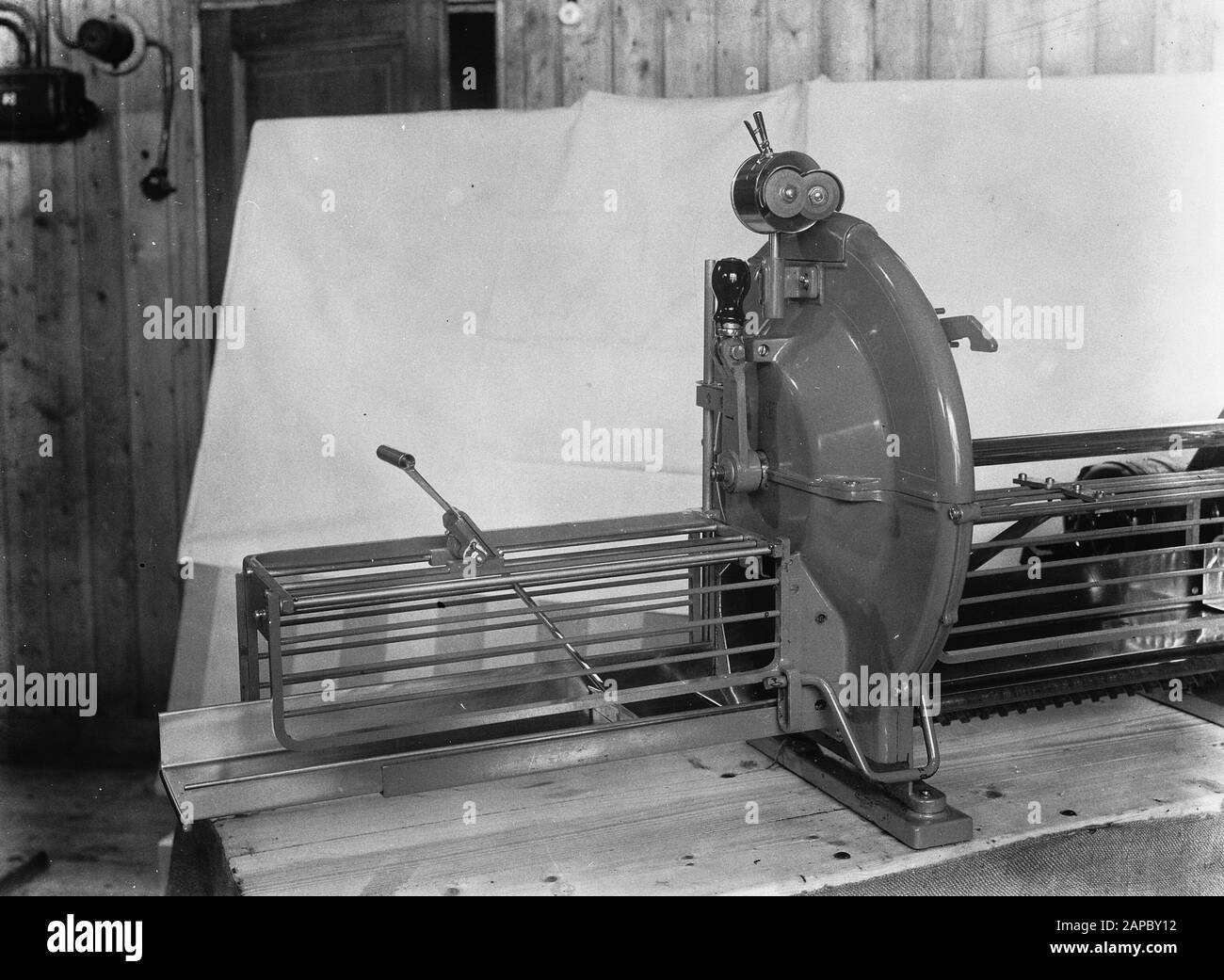 8.5x11.5 Affettatrice di Pane Data: Parole Chiave dense: Affettatrice di pane Foto Stock