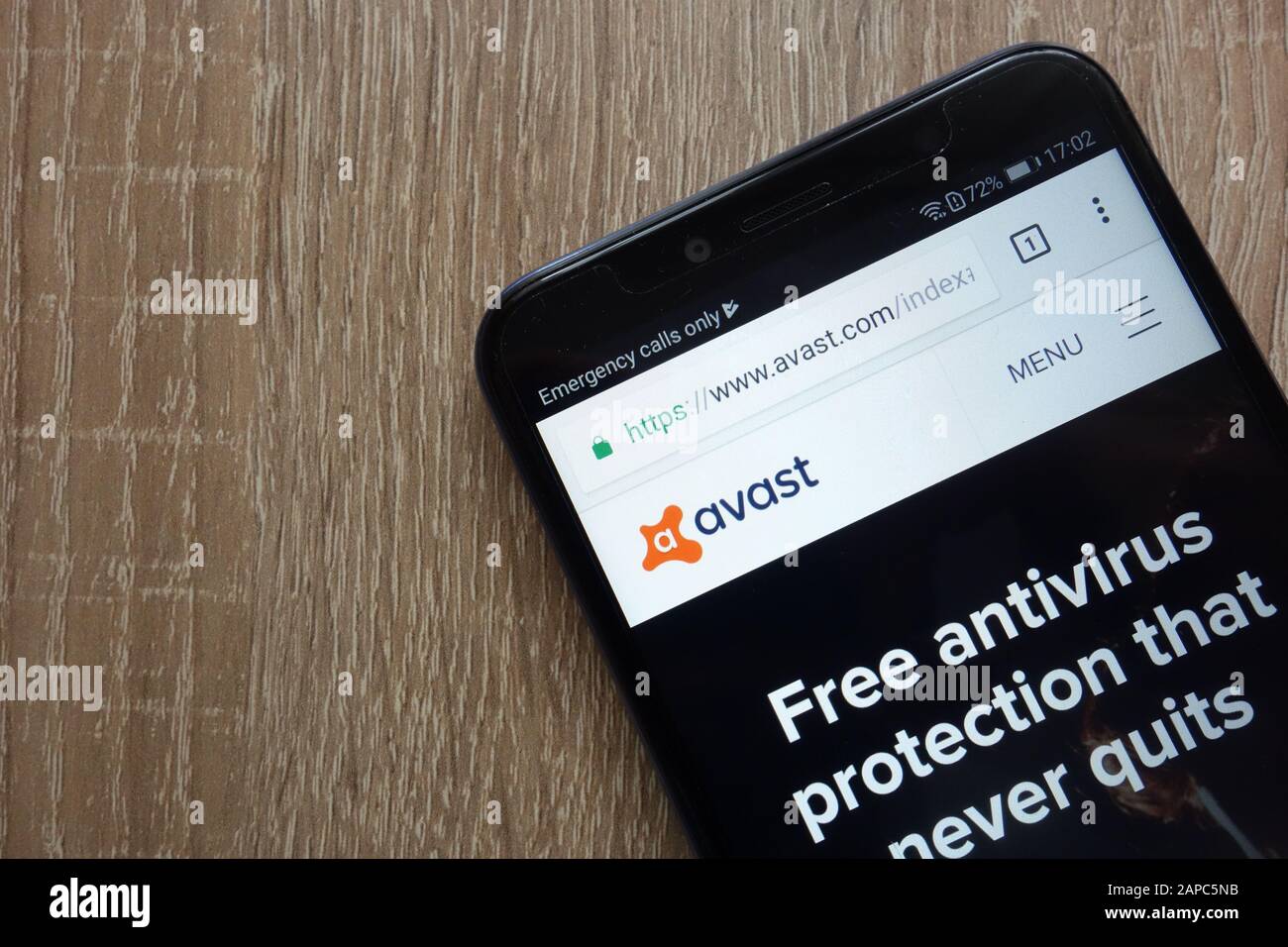 Sito web di avast visualizzato su uno smartphone moderno Foto Stock